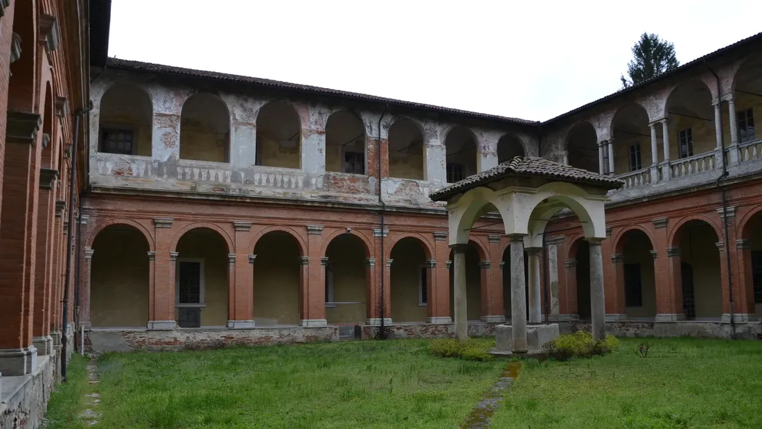 Il chiostro grande del convento di Santa Croce